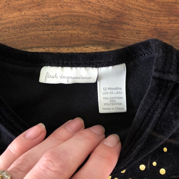 Macy’s First Impressions Black Velour Pullover - Picture 2 of 3